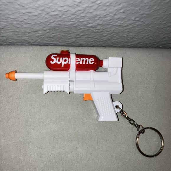 Supreme x Super Soaker 50 Ss19 Squirt Gun Water Pistol Blaster / Keychain *Used* - Picture 10 of 10